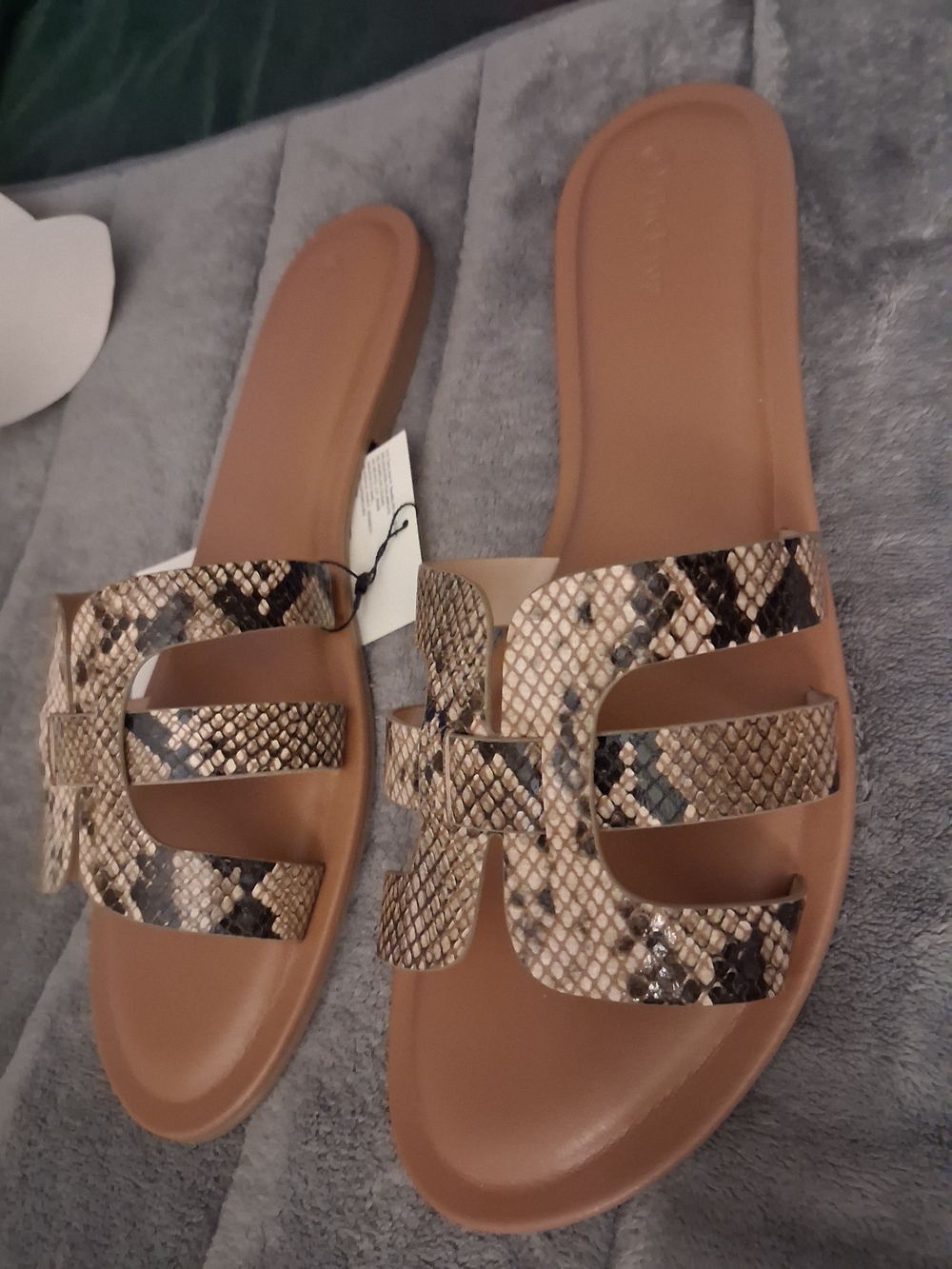 Women’s US SiZE 13, Snake-Print Slide Sandals in Brown